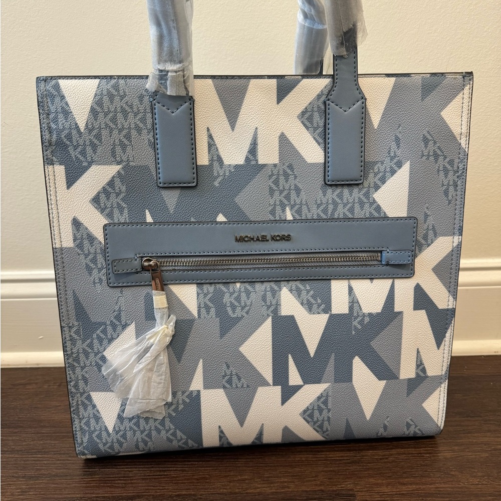 Each Authentic Michael Kors Tote purses for $140 EACH BRAND NEW!